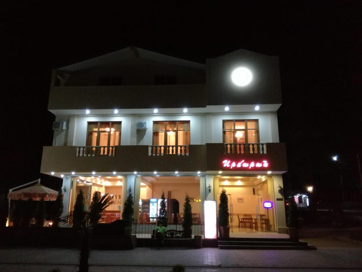 Ruzan Hotel Ijevan Exterior foto