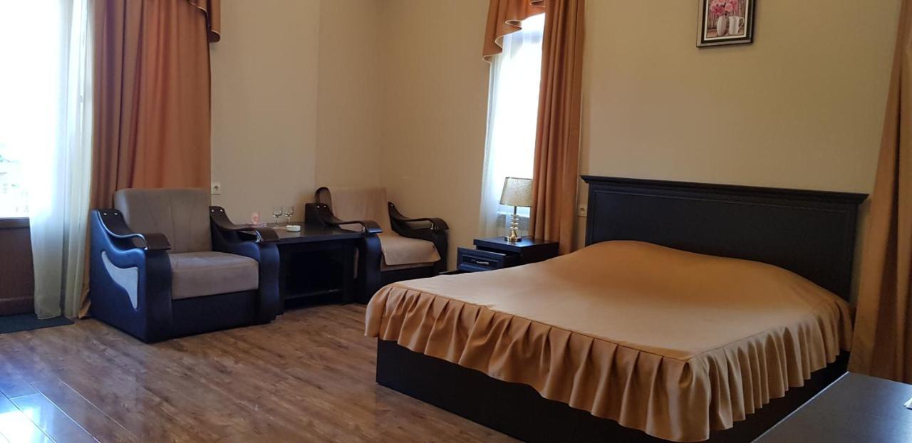 Ruzan Hotel Ijevan Exterior foto