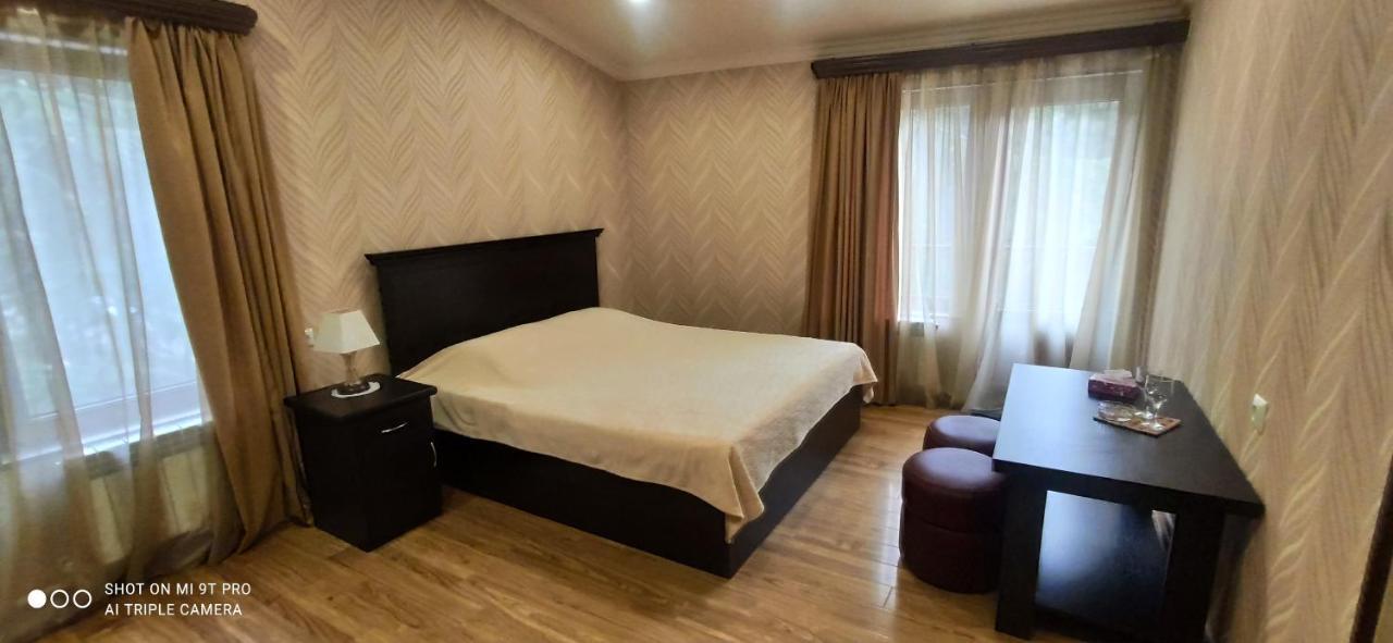 Ruzan Hotel Ijevan Exterior foto